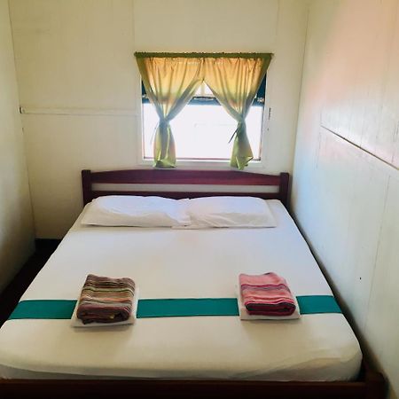 Guesthouse De Kleine Historie Paramaribo Eksteriør billede