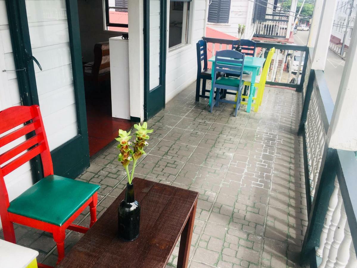 Guesthouse De Kleine Historie Paramaribo Eksteriør billede