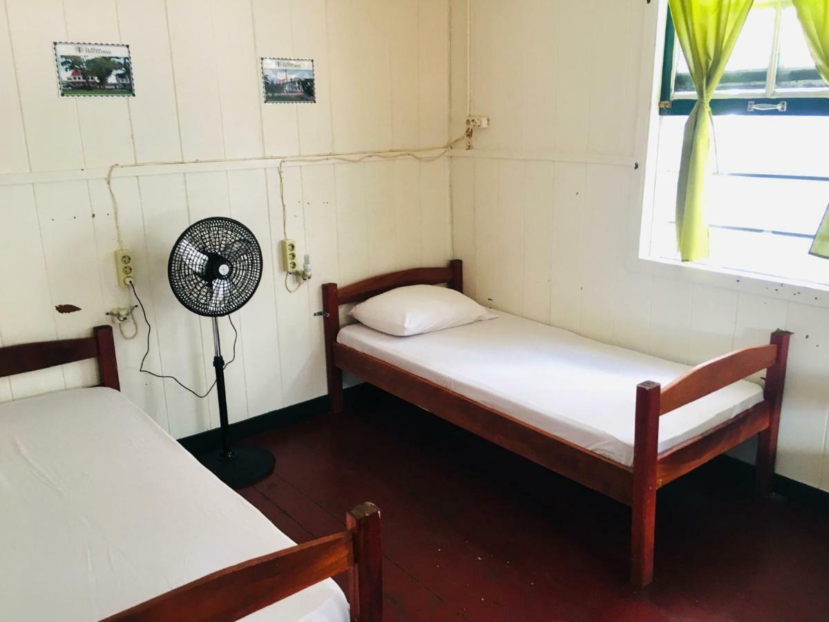 Guesthouse De Kleine Historie Paramaribo Eksteriør billede